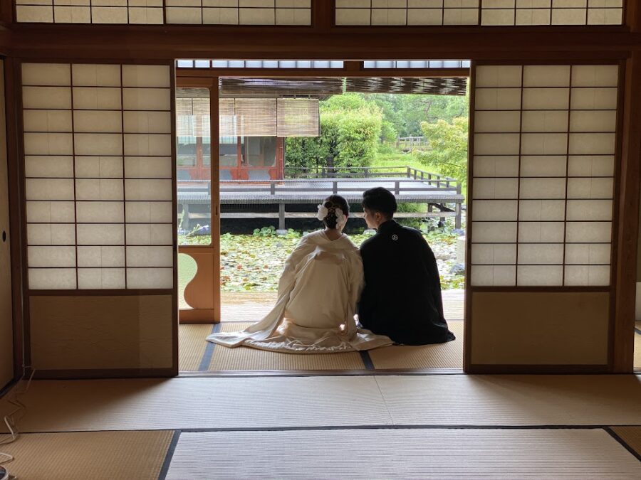 雨の和装ロケ　お茶室